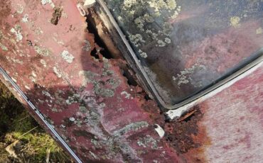 Oldsmobile-cutlass-supreme-1974-yellow-13