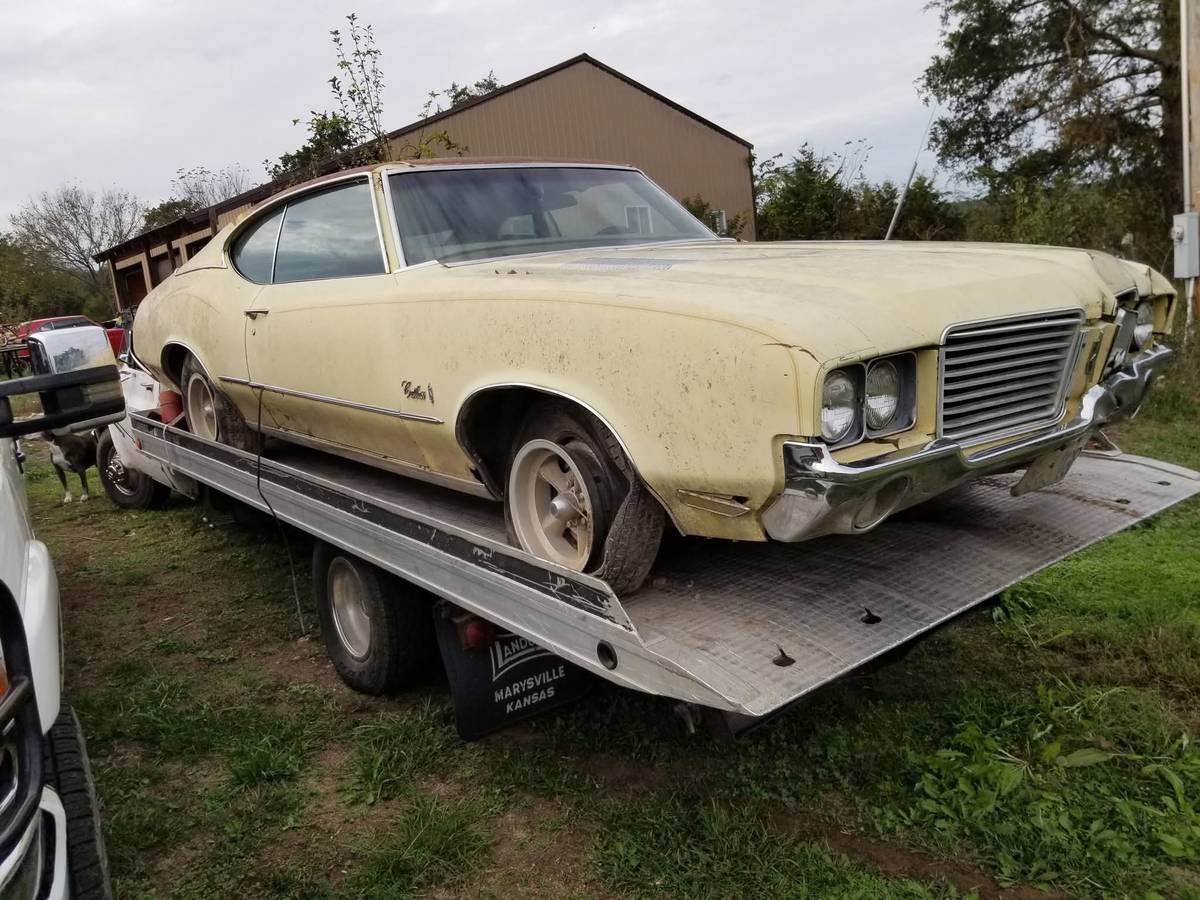 Oldsmobile-cutlass-supreme-1974-yellow-2