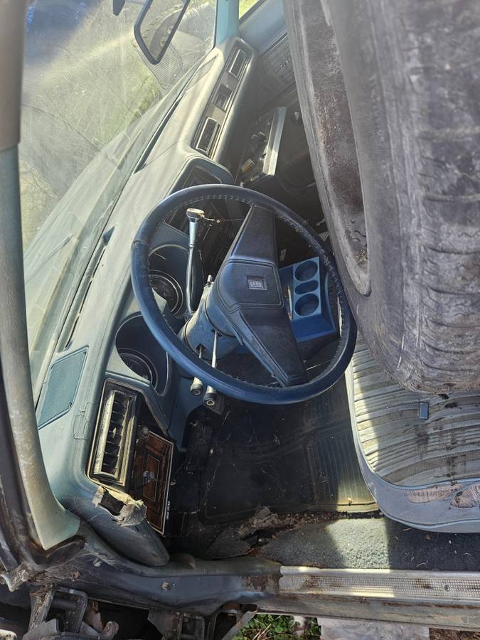 Oldsmobile-cutlass-supreme-1974-yellow-9