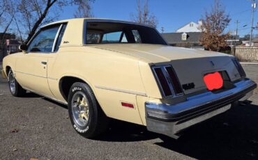 Oldsmobile-cutlass-supreme-1978-custom-12