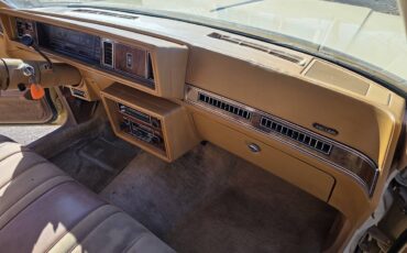 Oldsmobile-cutlass-supreme-1978-custom-21