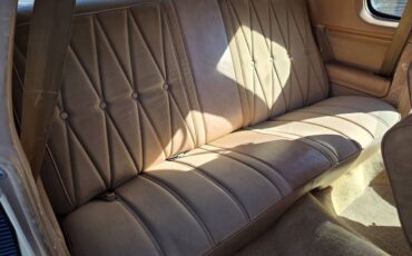 Oldsmobile-cutlass-supreme-1978-custom-22