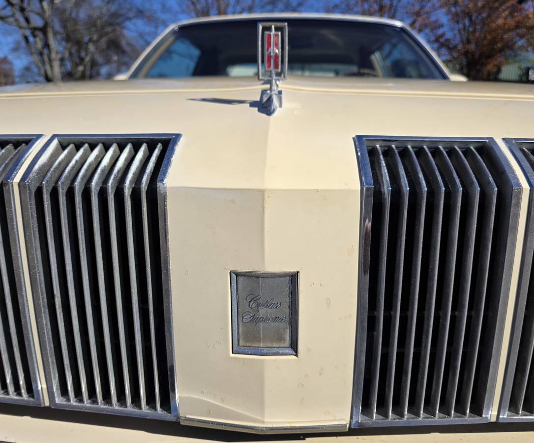 Oldsmobile-cutlass-supreme-1978-custom-23