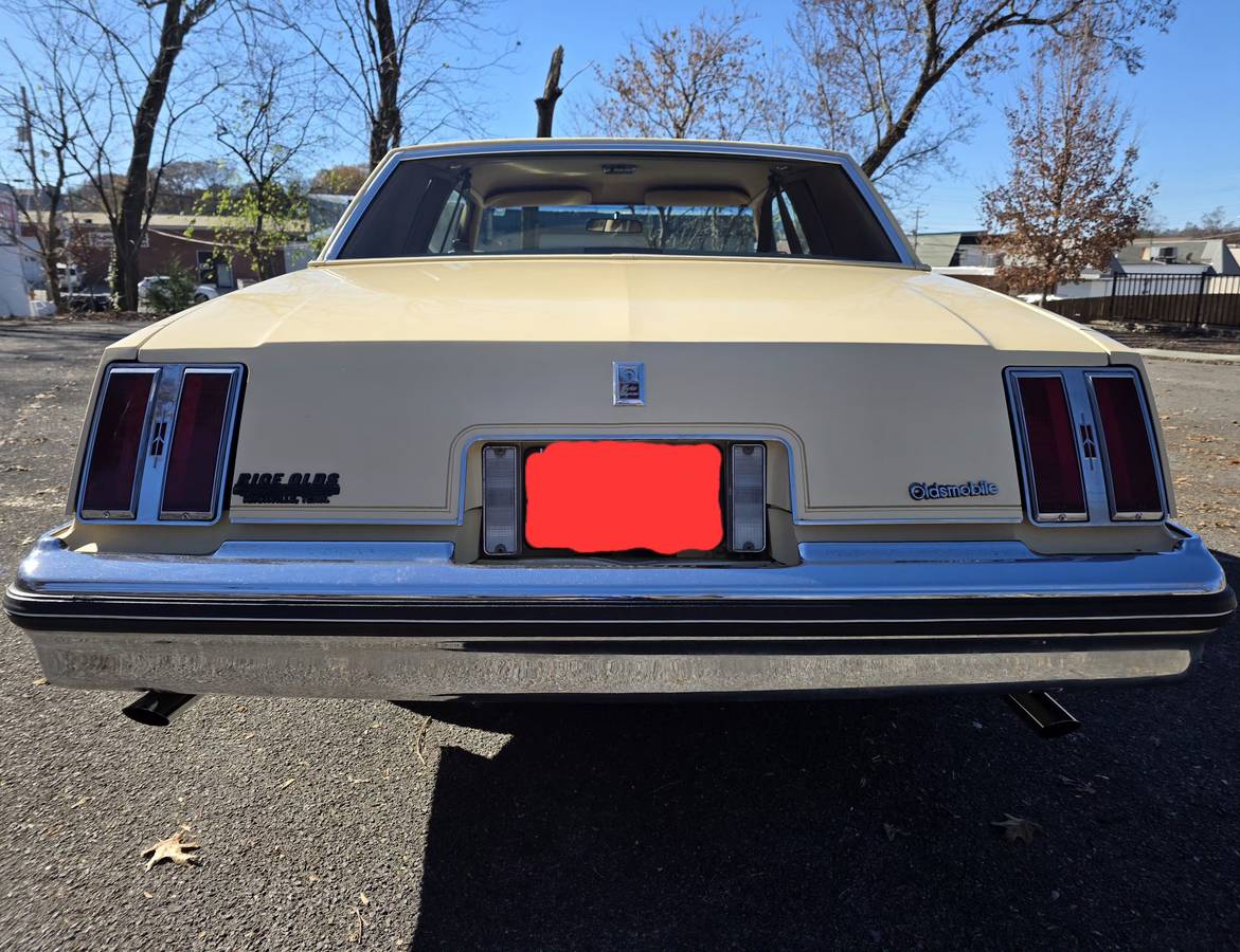 Oldsmobile-cutlass-supreme-1978-custom-3
