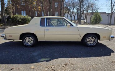 Oldsmobile-cutlass-supreme-1978-custom-6
