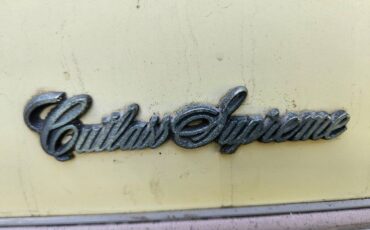 Oldsmobile-cutlass-supreme-1979-yellow