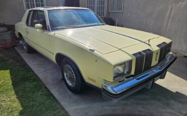 Oldsmobile-cutlass-supreme-1979-yellow-5