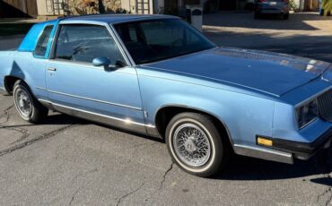 Oldsmobile-cutlass-supreme-1981-custom-3