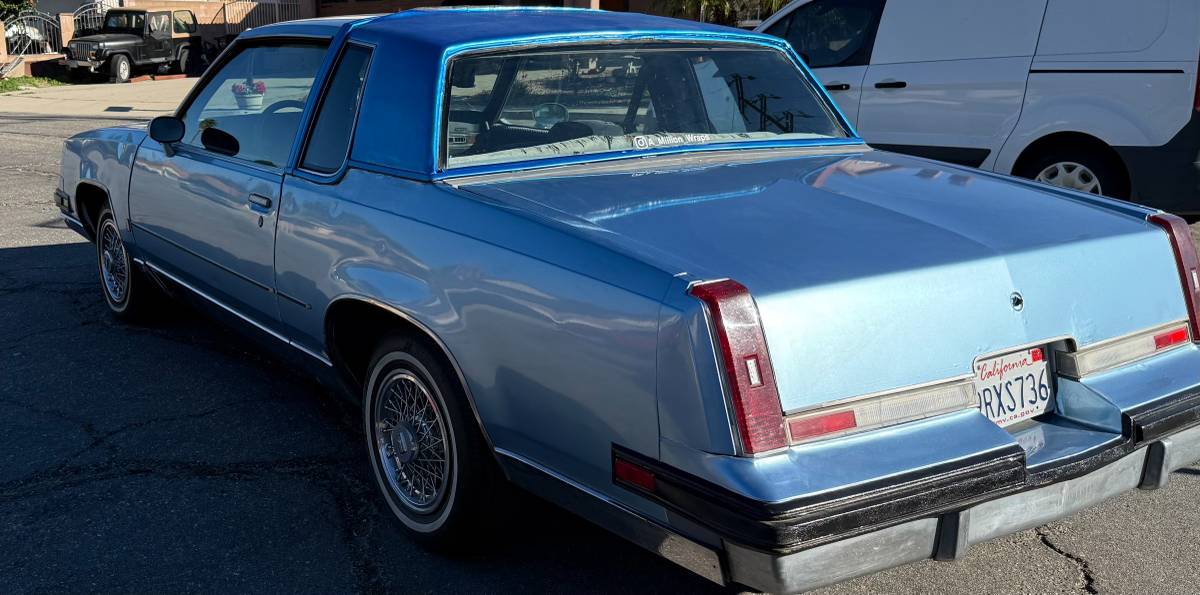 Oldsmobile-cutlass-supreme-1981-custom