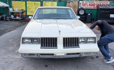 Oldsmobile-cutlass-supreme-1984-3