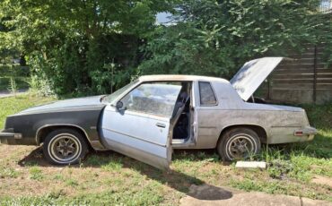 Oldsmobile-cutlass-supreme-1984-blue-1