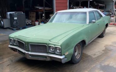 Oldsmobile-delta-88-1970-silver-1