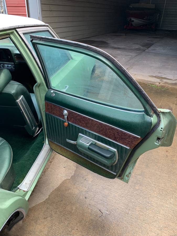 Oldsmobile-delta-88-1970-silver-11