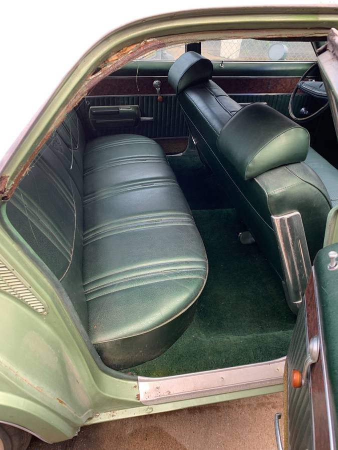 Oldsmobile-delta-88-1970-silver-12