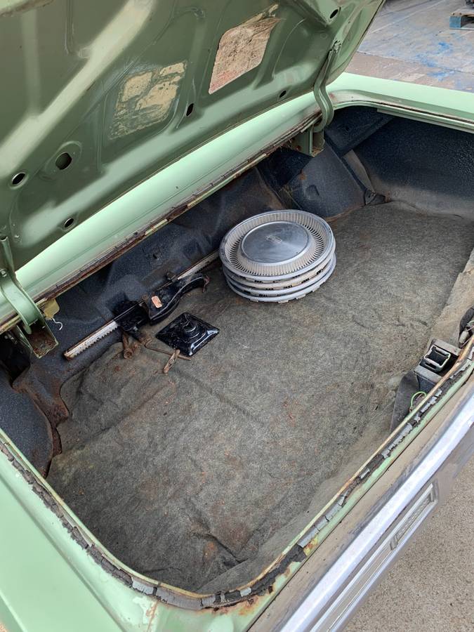 Oldsmobile-delta-88-1970-silver-14