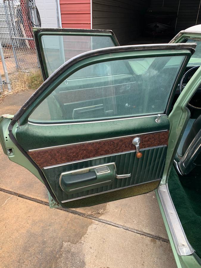 Oldsmobile-delta-88-1970-silver-7