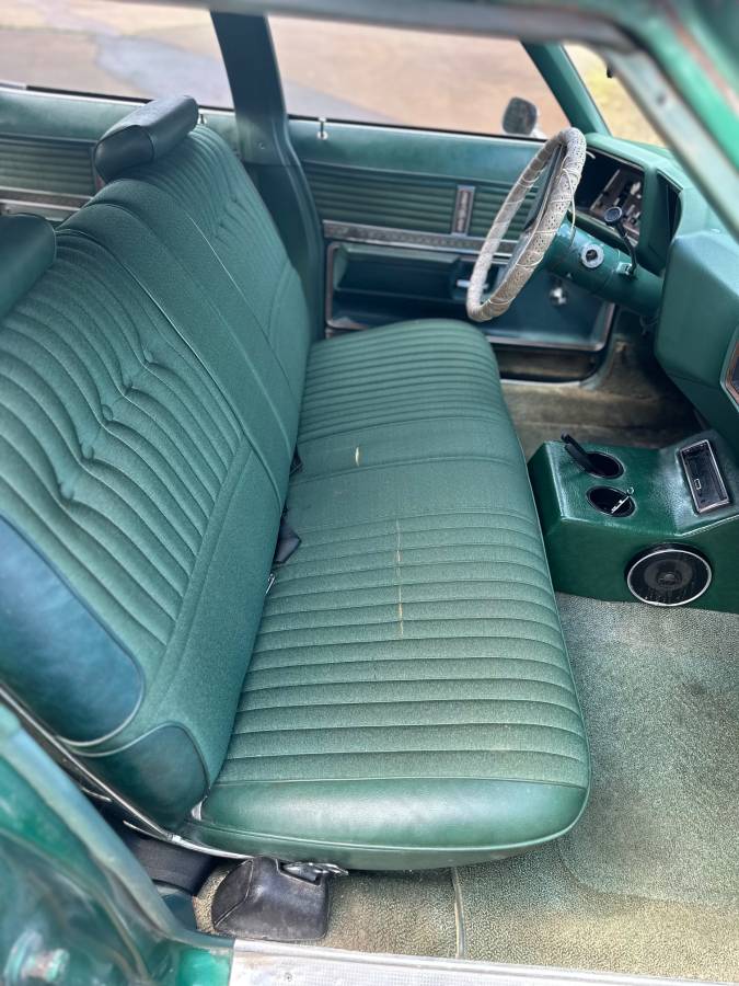 Oldsmobile-delta-88-royale-1973-green-4