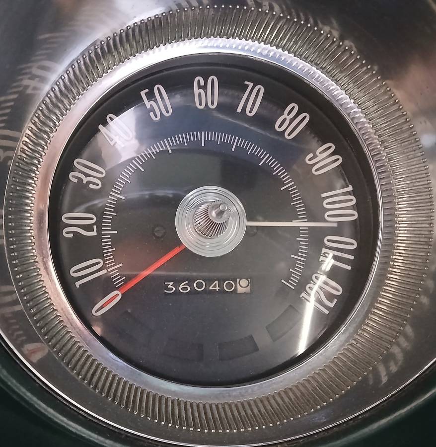 Oldsmobile-dynamic-88-1966-green-1