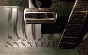 Oldsmobile-dynamic-88-1966-green-6