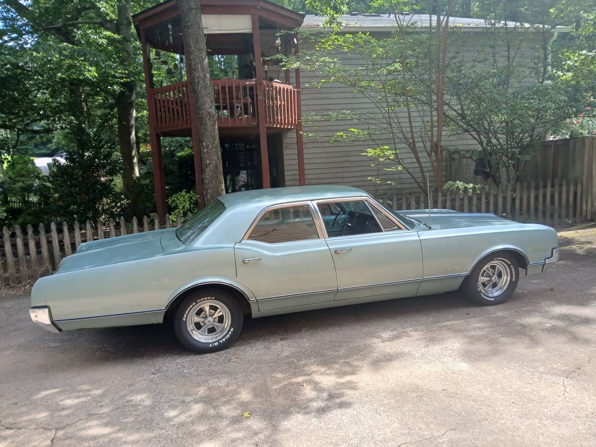 Oldsmobile-dynamic-88-1966-green-8