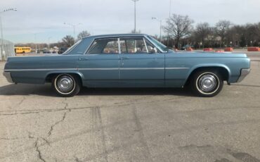 Oldsmobile-dynamic-88-holliday-1963-blue-3