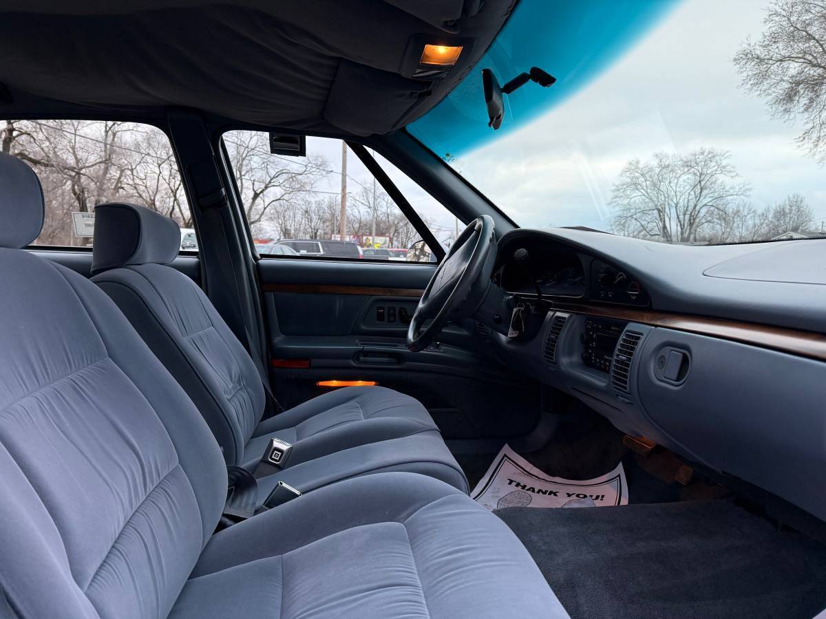 Oldsmobile-eighty-eight-88-ls-1996-blue-45