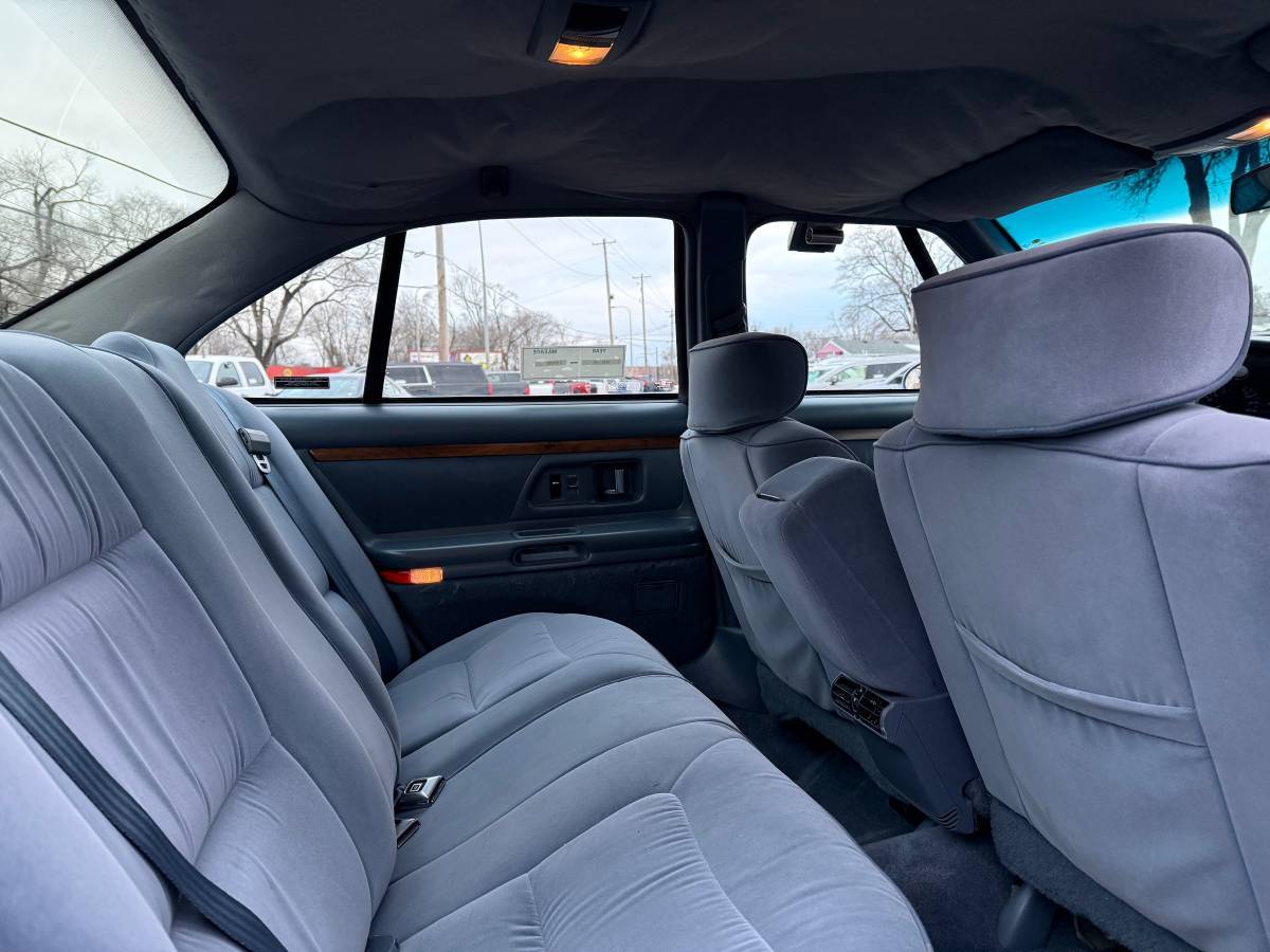 Oldsmobile-eighty-eight-88-ls-1996-blue-46