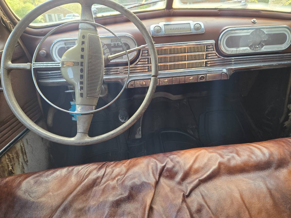 Oldsmobile-series-76-1948-red-11
