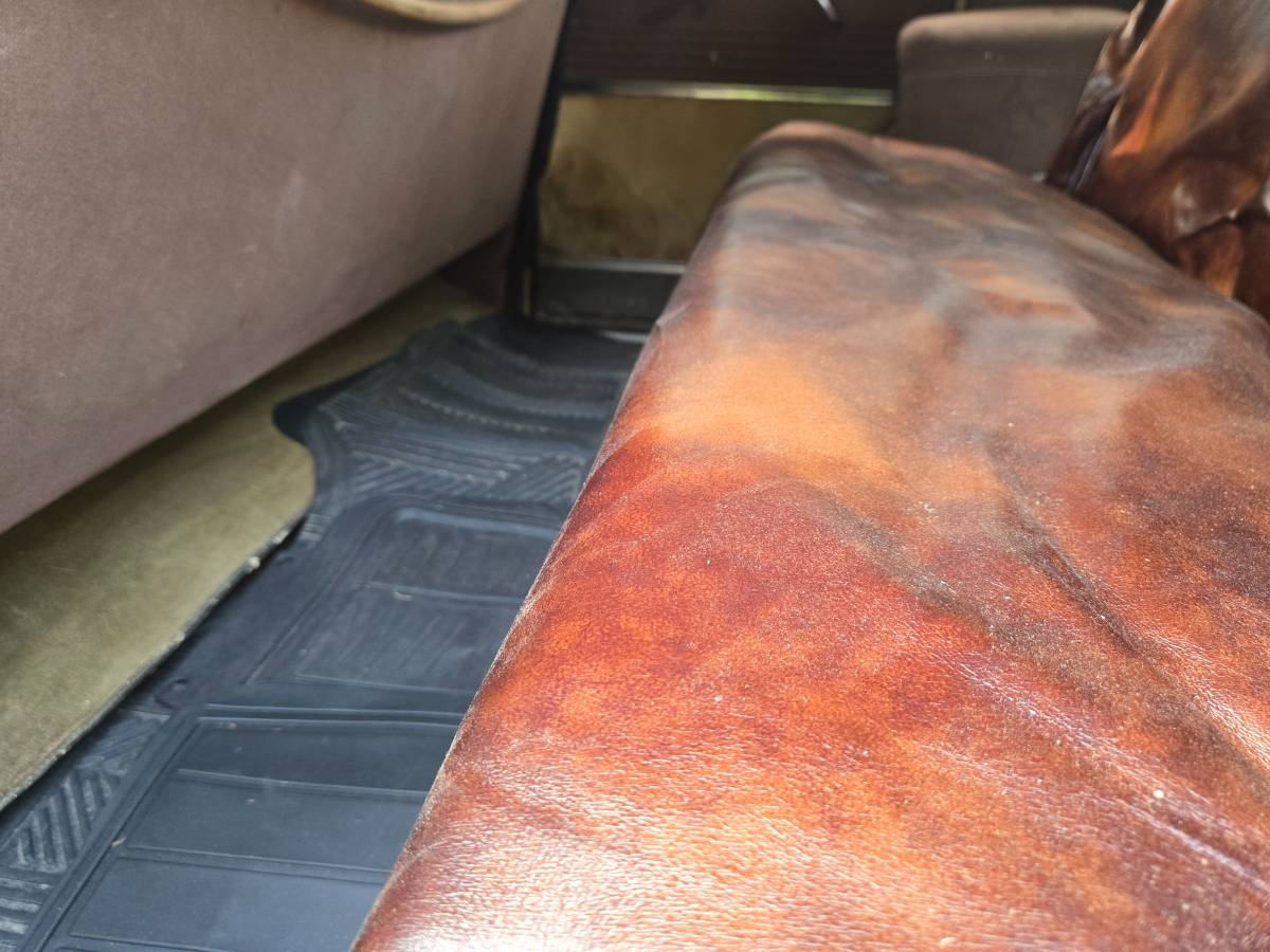 Oldsmobile-series-76-1948-red-2