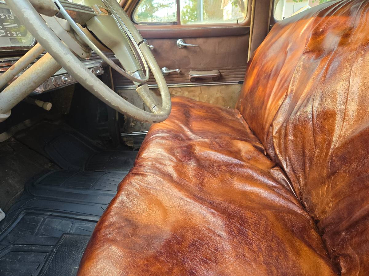 Oldsmobile-series-76-1948-red-3