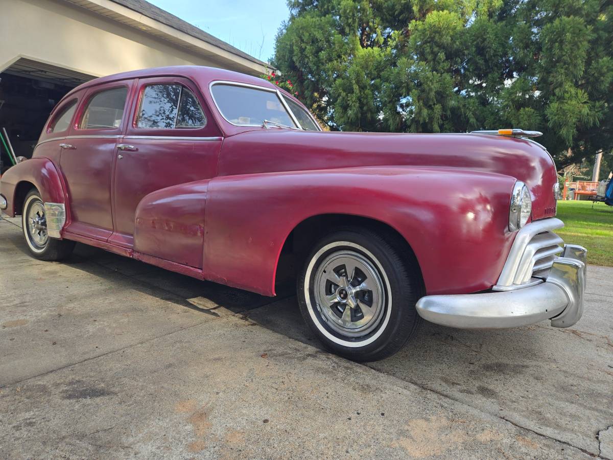 Oldsmobile-series-76-1948-red-8