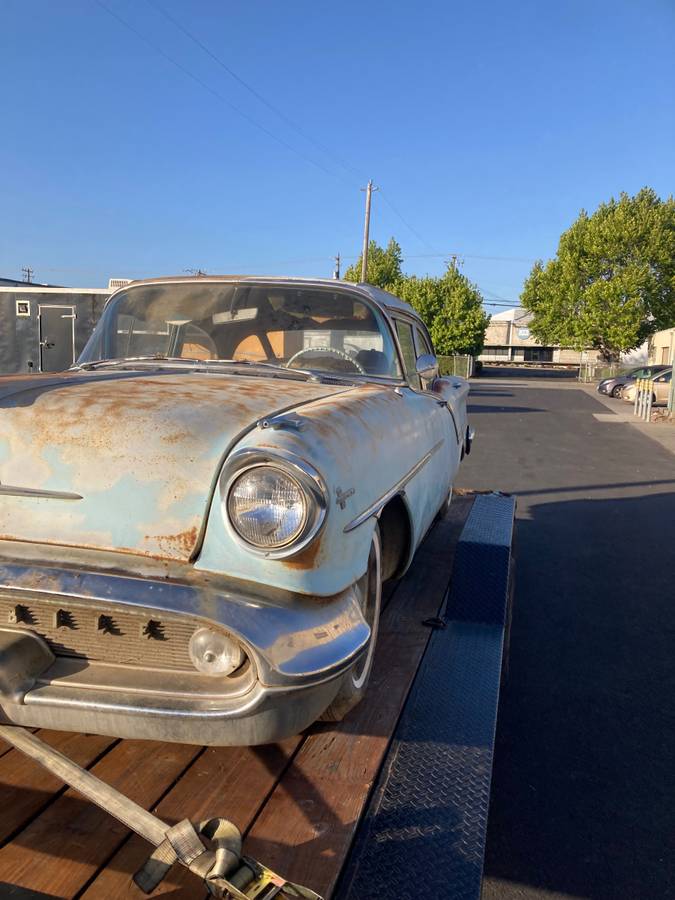 Oldsmobile-super-88-1957-blue-1