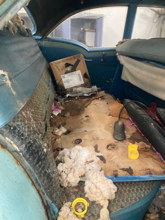 Oldsmobile-super-88-1957-blue-5