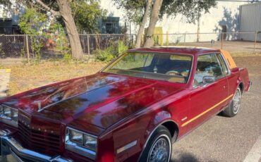 Oldsmobile-toronado-1979-red-2