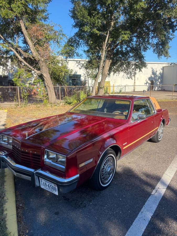 Oldsmobile-toronado-1979-red-2