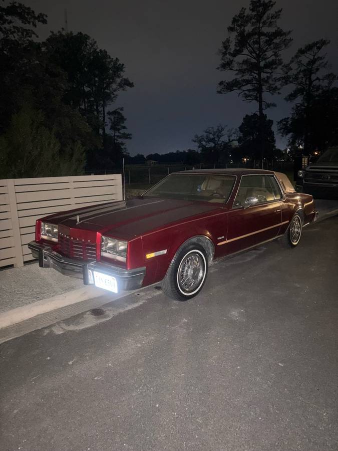 Oldsmobile-toronado-1979-red-3