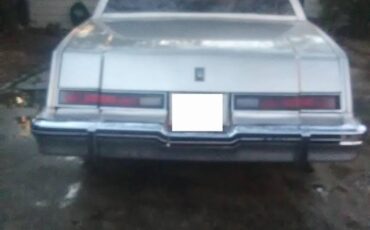 Oldsmobile-toronado-1985-custom-3