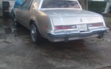 Oldsmobile-toronado-1985-custom-4