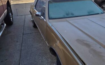 Oldsmobile-toronado-1988-2