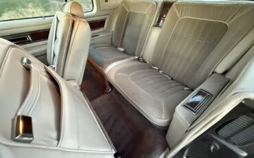 Oldsmobile-toronado-brougham-1983-grey-1