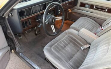 Oldsmobile-toronado-brougham-1983-grey-11