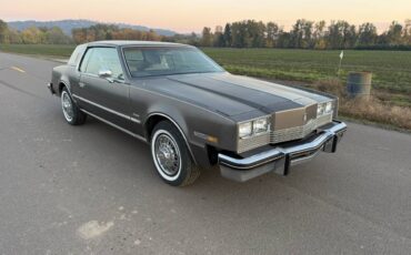 Oldsmobile-toronado-brougham-1983-grey-9