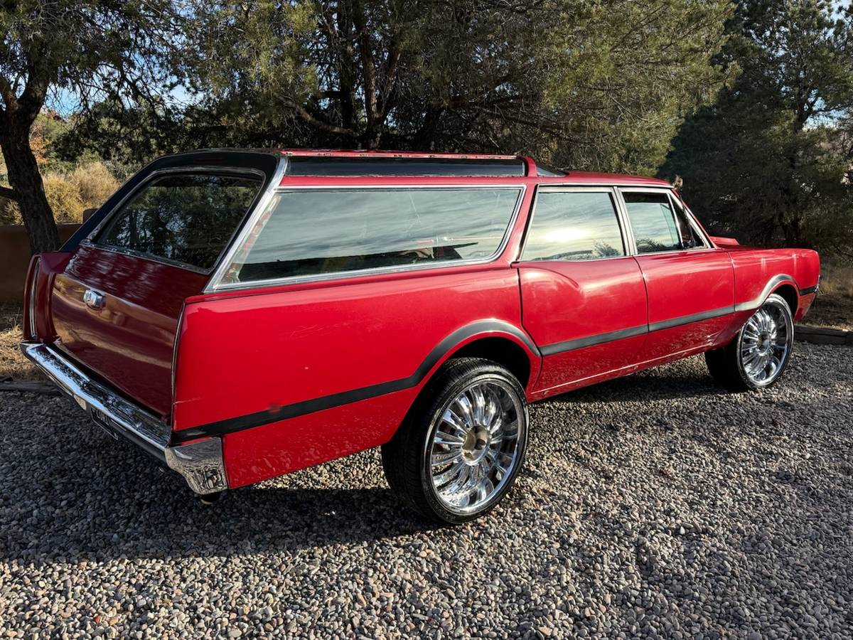 Oldsmobile-vista-cruiser-1967-1