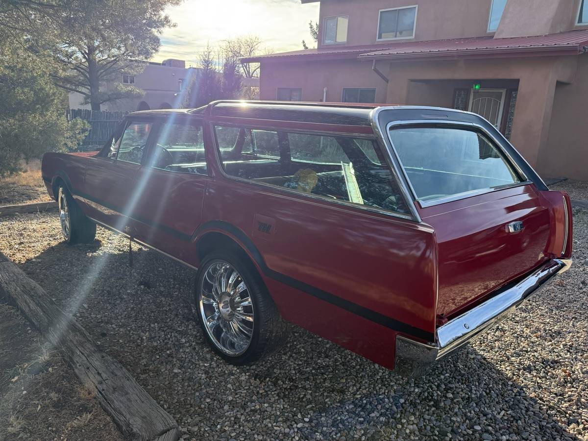 Oldsmobile-vista-cruiser-1967-5
