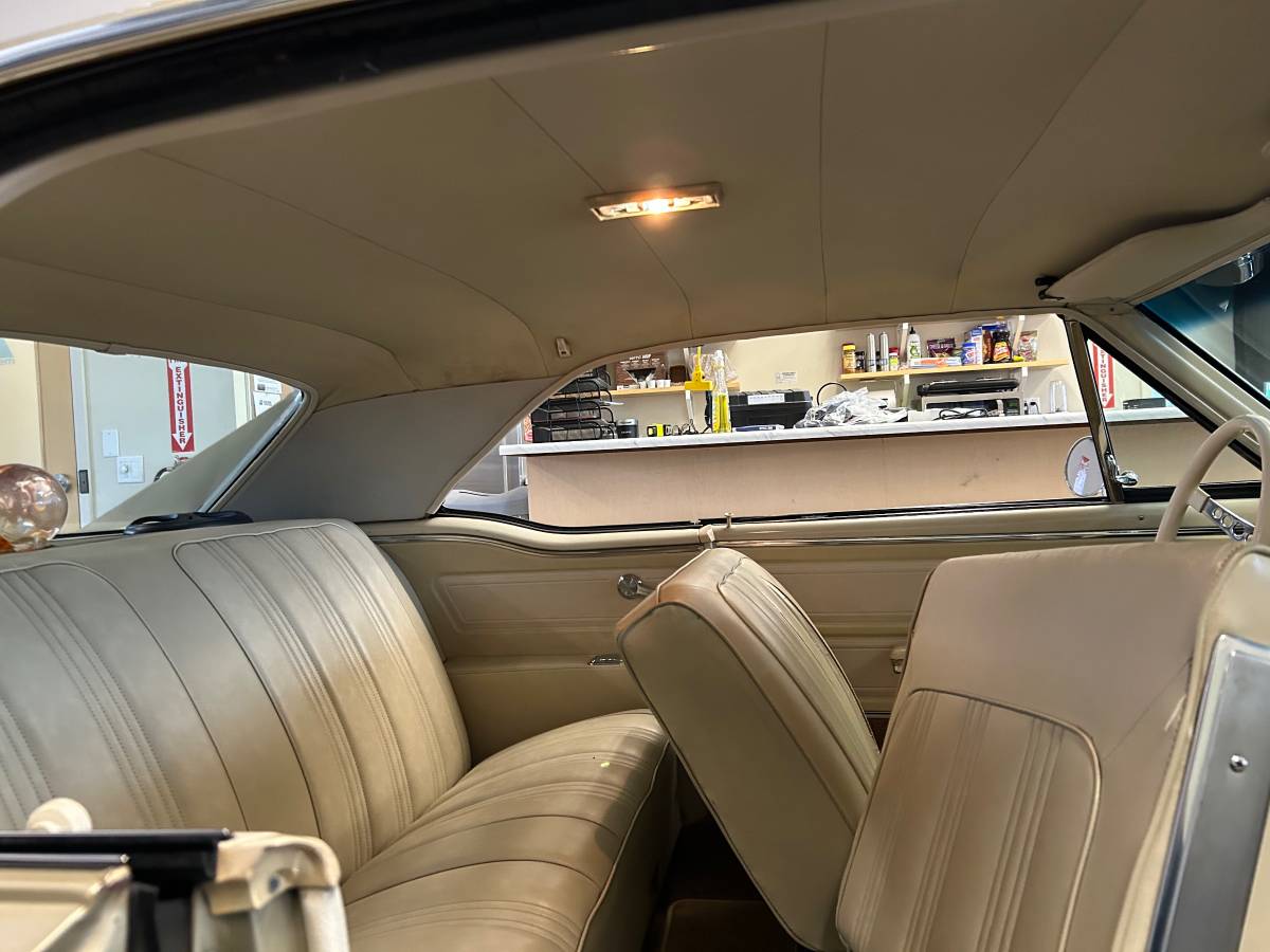 Olsdmobile-cutlass-1967-15