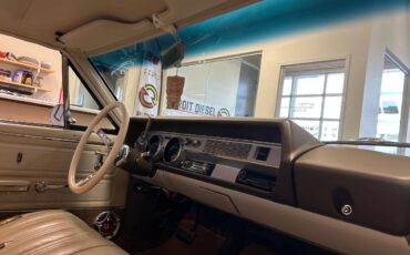 Olsdmobile-cutlass-1967-2