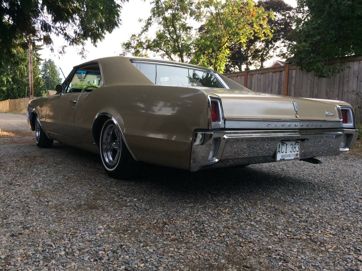 Olsdmobile-cutlass-1967-6
