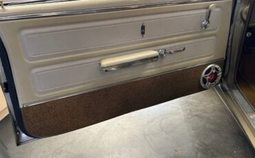 Olsdmobile-cutlass-1967-8