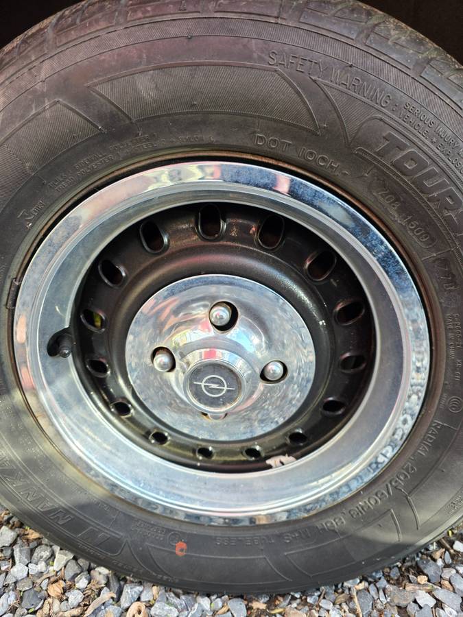 Opel-gt-1972-orange-38