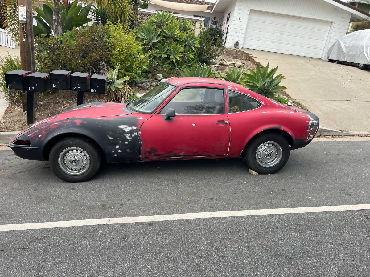 Opel-gt-1972-red-1